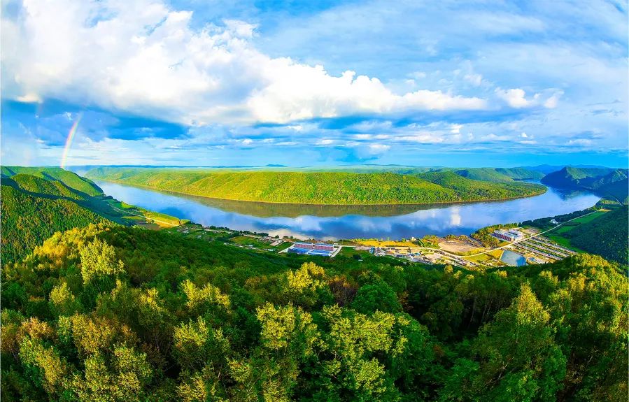 黑龙江，暖阳映照下的家乡与温馨家园故事